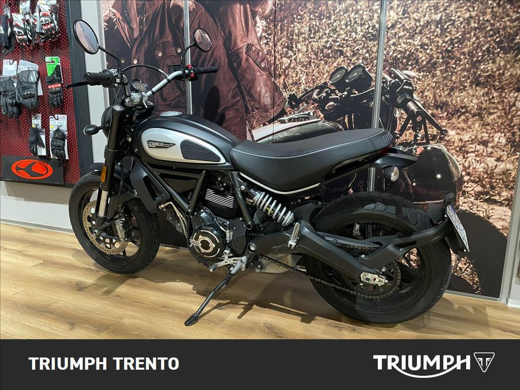 DUCATI Scrambler 800 Icon Dark