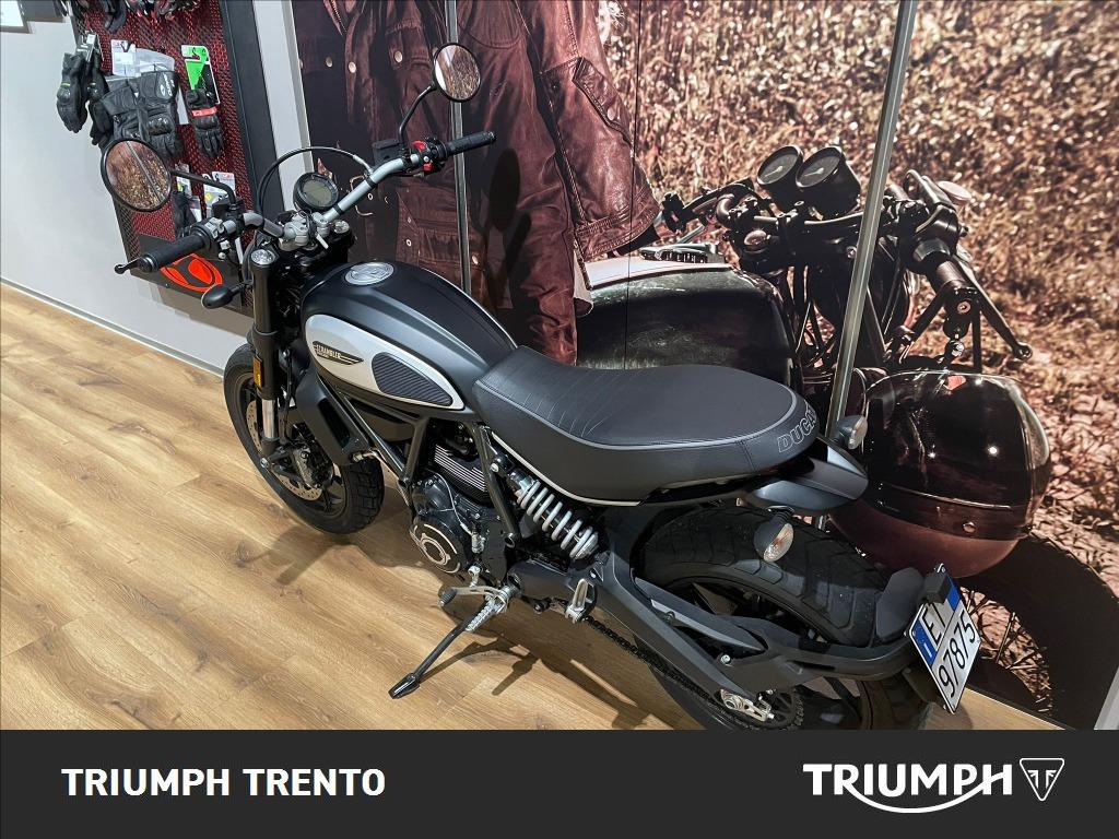 DUCATI Scrambler 800 Icon Dark